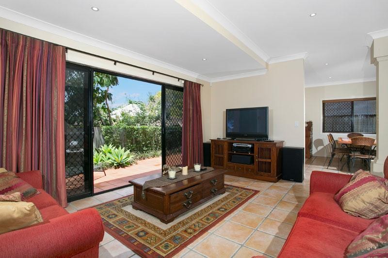 10 Cypress Drive, ASHGROVE, QLD 4060