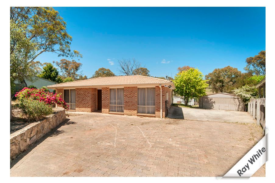 72 Pennington Crescent, CALWELL ACT 2905