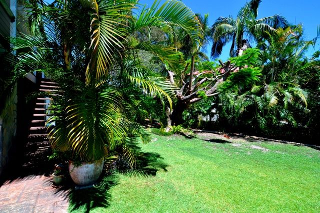 12 Iragana Street, HOPE ISLAND, QLD 4212