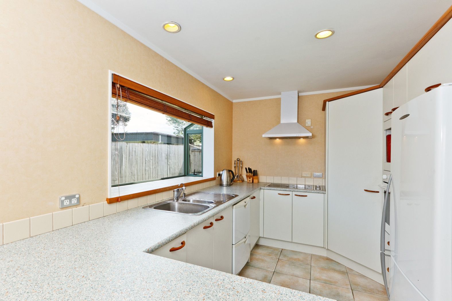 12A Hamilton Place, GLENFIELD, North Shore City