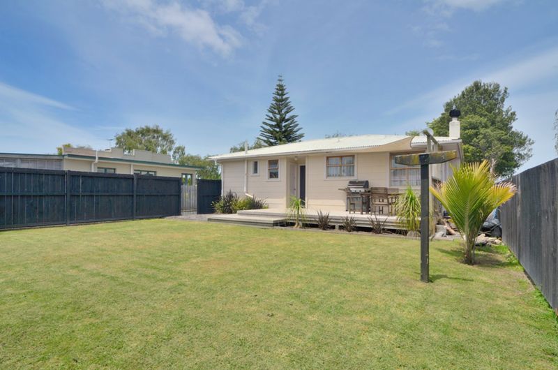 House 81 Avondale Road, Avondale, Auckland City