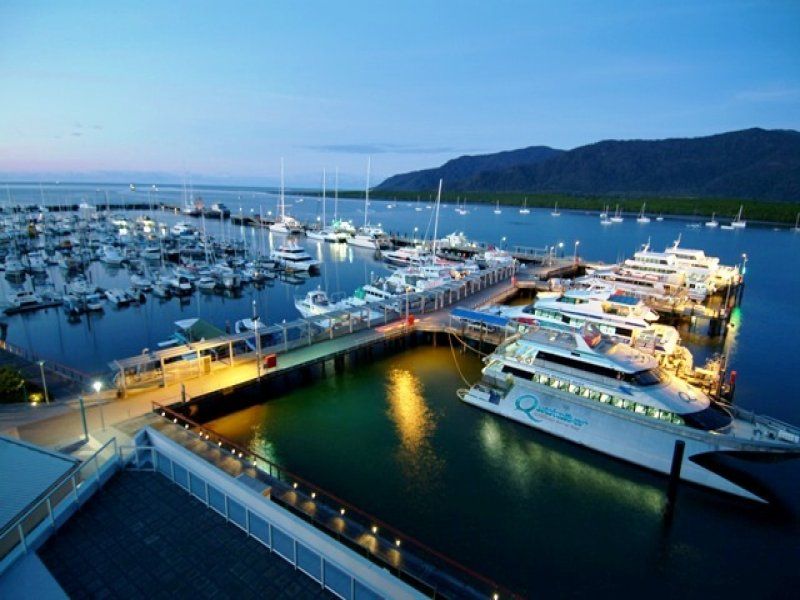 1 Marlin Parade, CAIRNS CITY QLD 4870