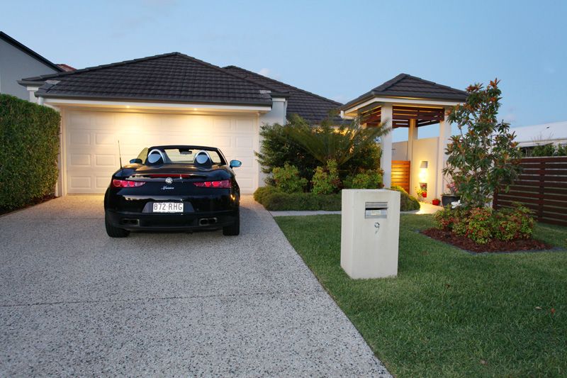 9 Seahorse Drive, TWIN WATERS, QLD 4564