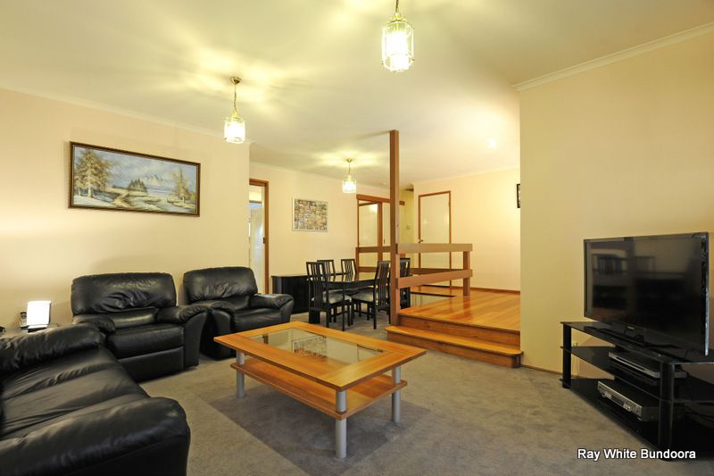 8 Blackman Avenue, MILL PARK, VIC 3082