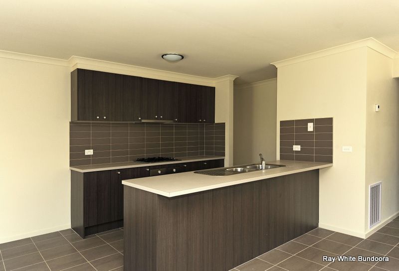 9 Nicholson Street, WALLAN, VIC 3756