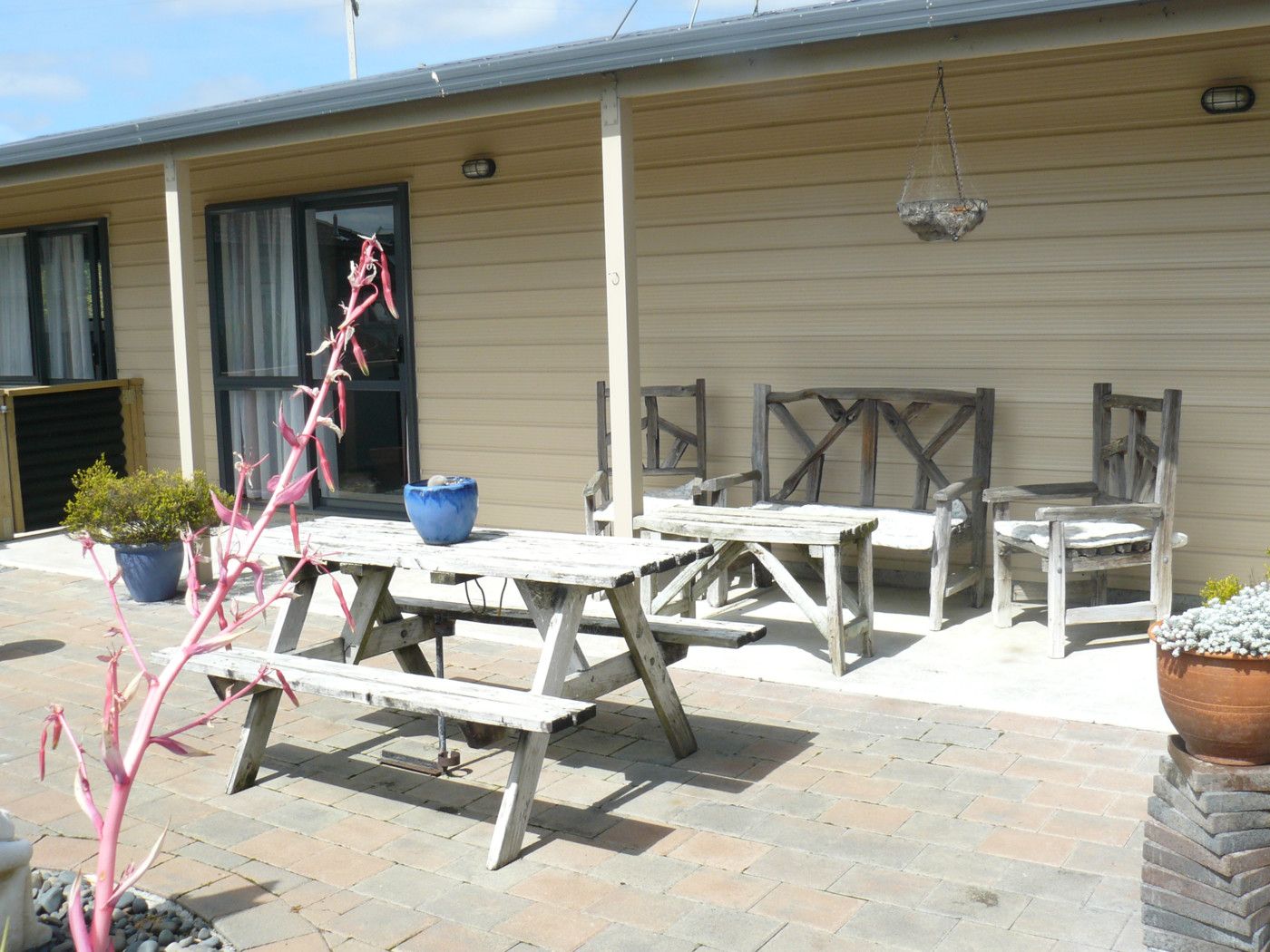 TUAKAU, Franklin