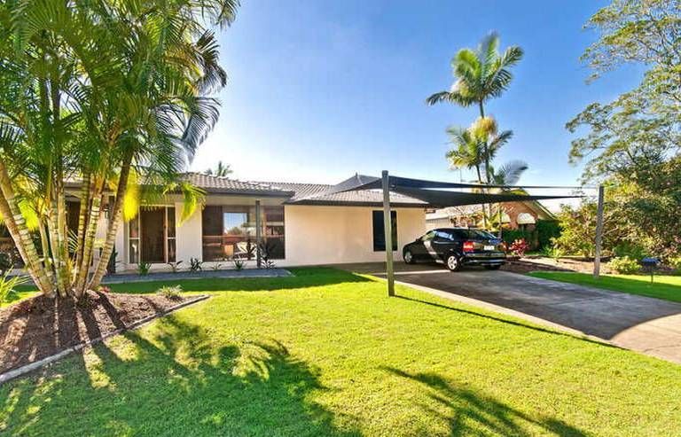 8 Linum Street, PALM BEACH QLD 4221