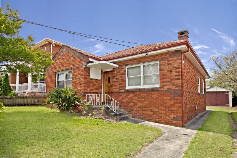 8 Eulabah Avenue, EARLWOOD NSW 2206