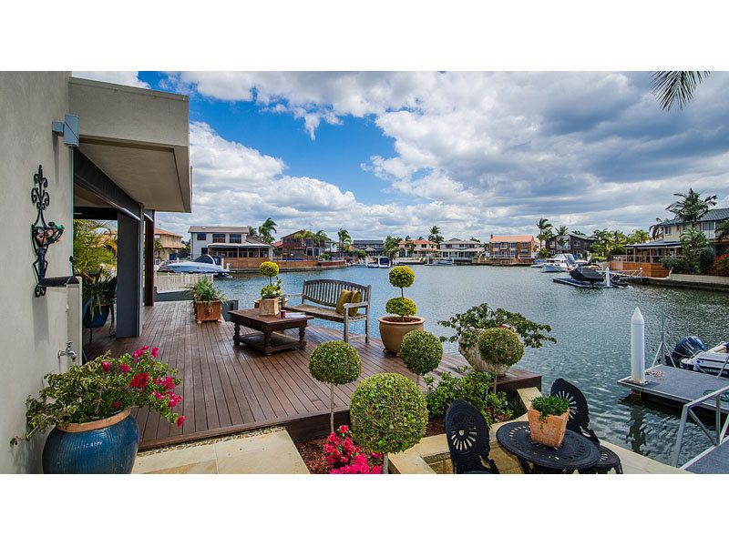 5 Rum Point Place, RUNAWAY BAY, QLD 4216