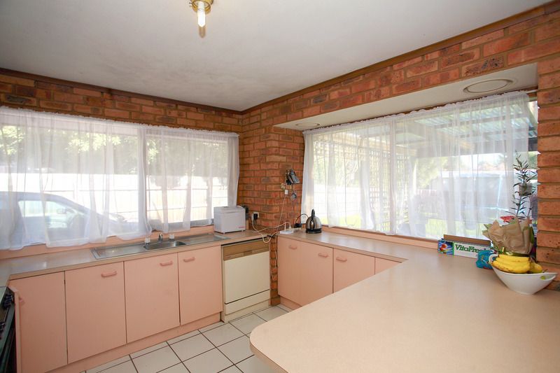 15 Broadwalk Avenue, ENDEAVOUR HILLS, VIC 3802