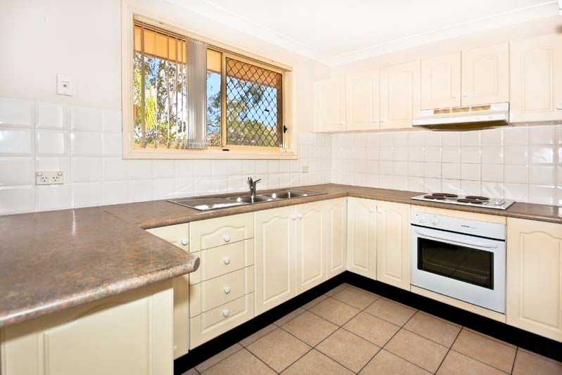 1/10-11 Devonport Street, WAKELEY, NSW 2176