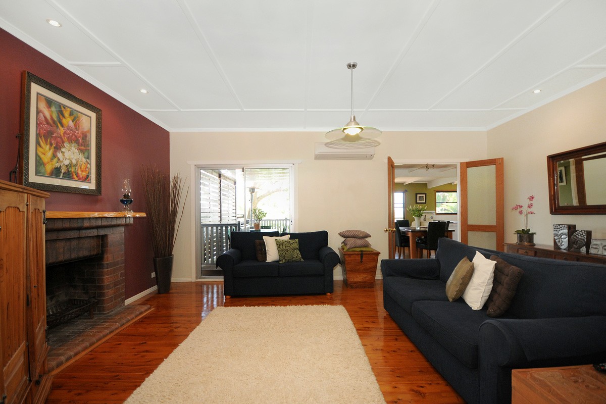 16 Alford Street, MOUNT LOFTY, QLD 4350
