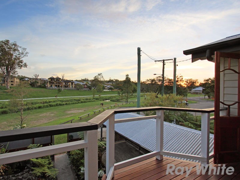 8 Johnston Street, GORDON PARK, QLD 4031