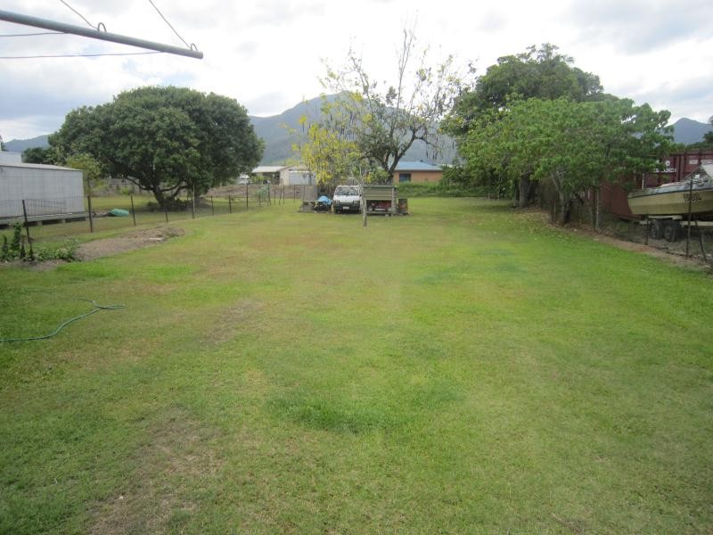 59 Bruce Highway, EDMONTON, QLD 4869