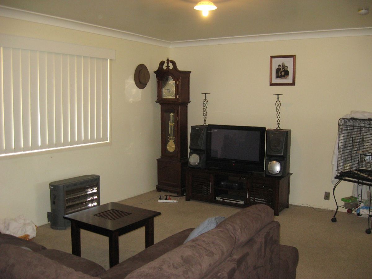 8 Cooper Avenue, OAKEY, QLD 4401