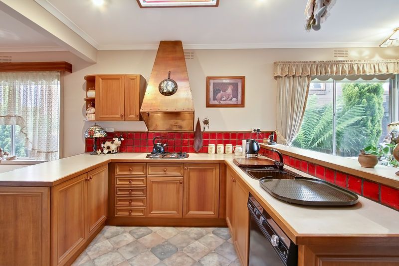 23 Waters Avenue, UPPER FERNTREE GULLY, VIC 3156