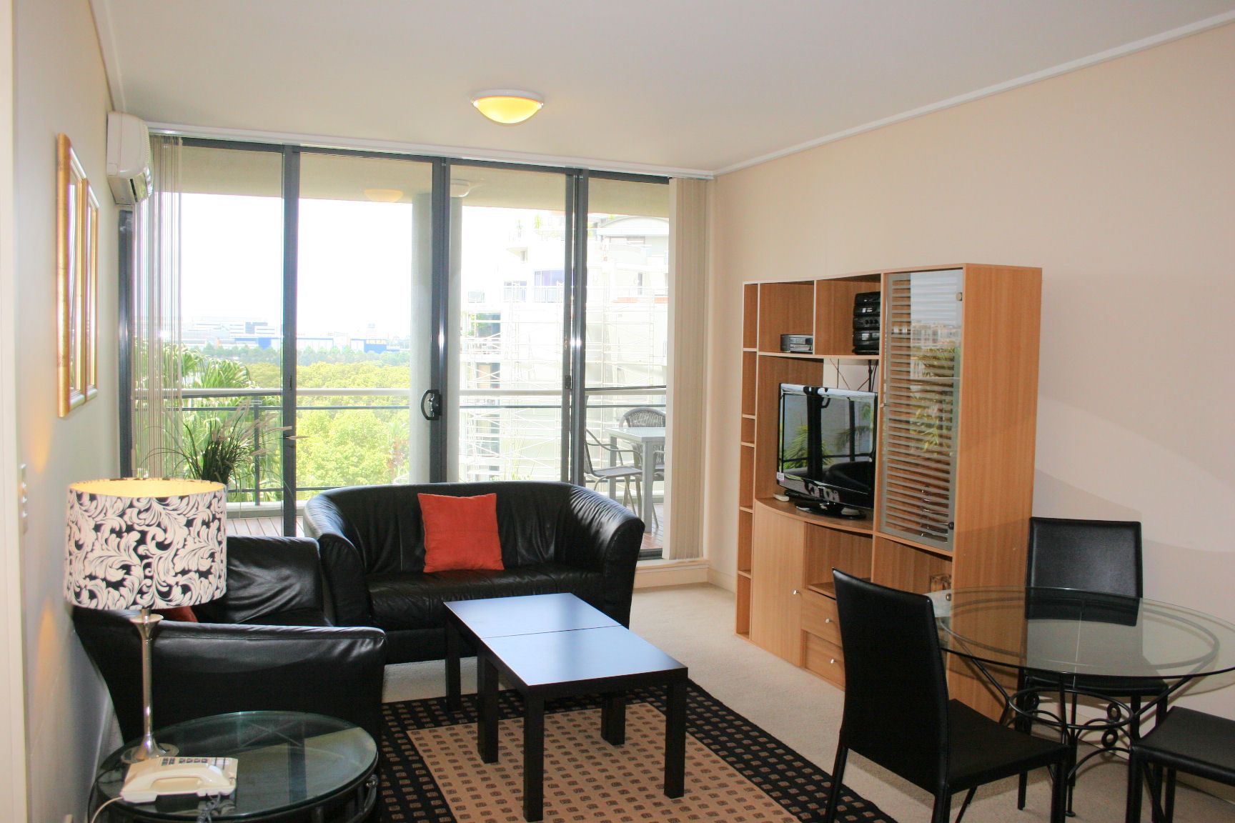 27 Bennelong Parkway, WENTWORTH POINT, NSW 2127