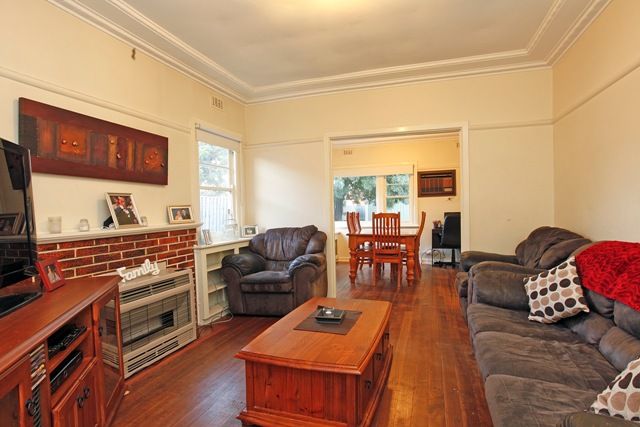18 Gilbertson Street, ESSENDON, VIC 3040