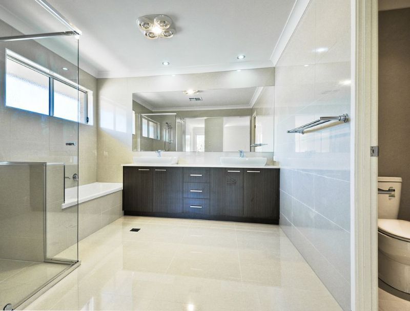 16 Mizen Place, HOLLAND PARK WEST, QLD 4121