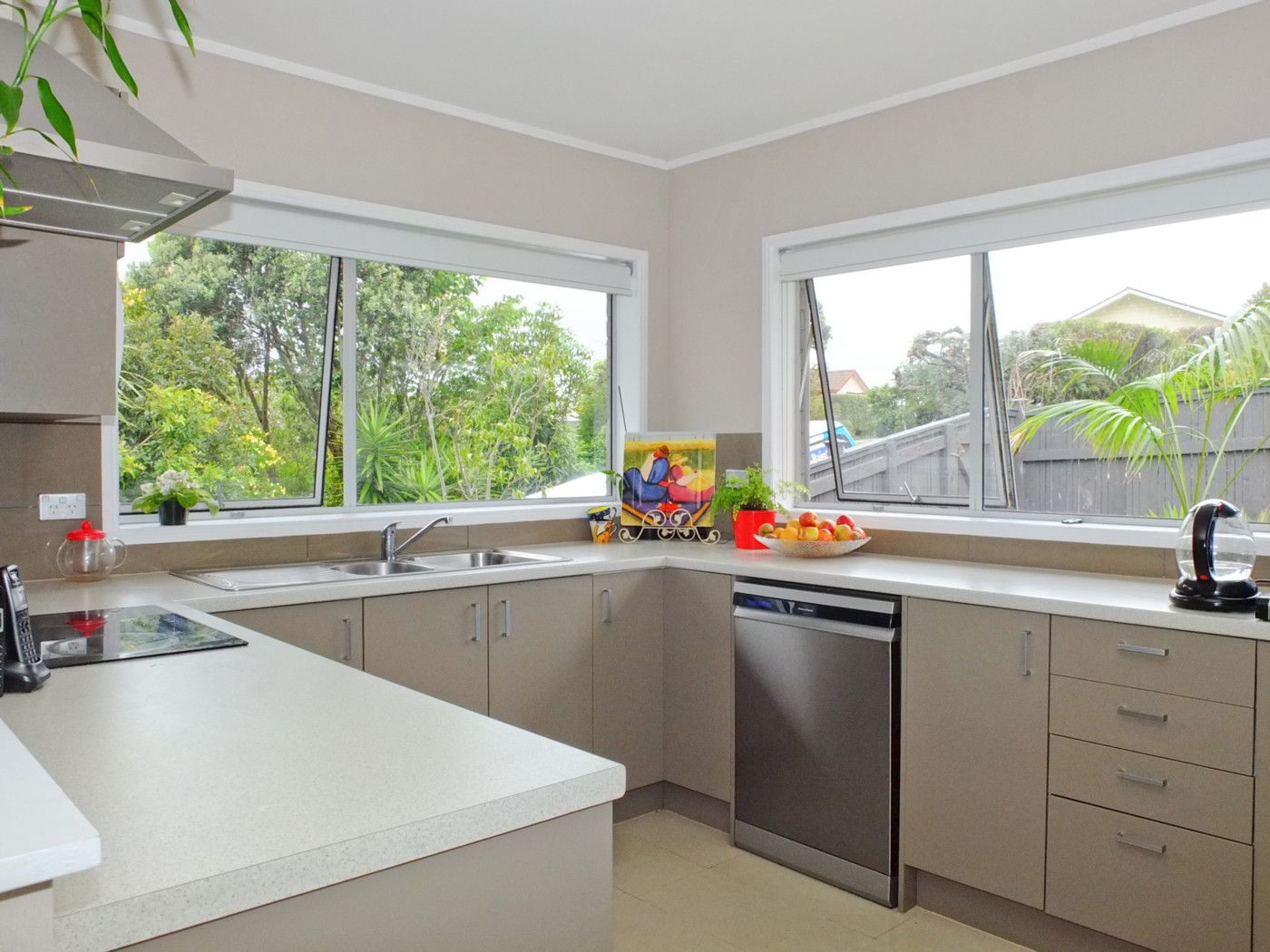 1/27 Pigeon Mountain Road, HALF MOON BAY, Manukau City