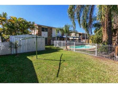 49 Kingfisher Parade, NORMAN GARDENS, QLD 4701