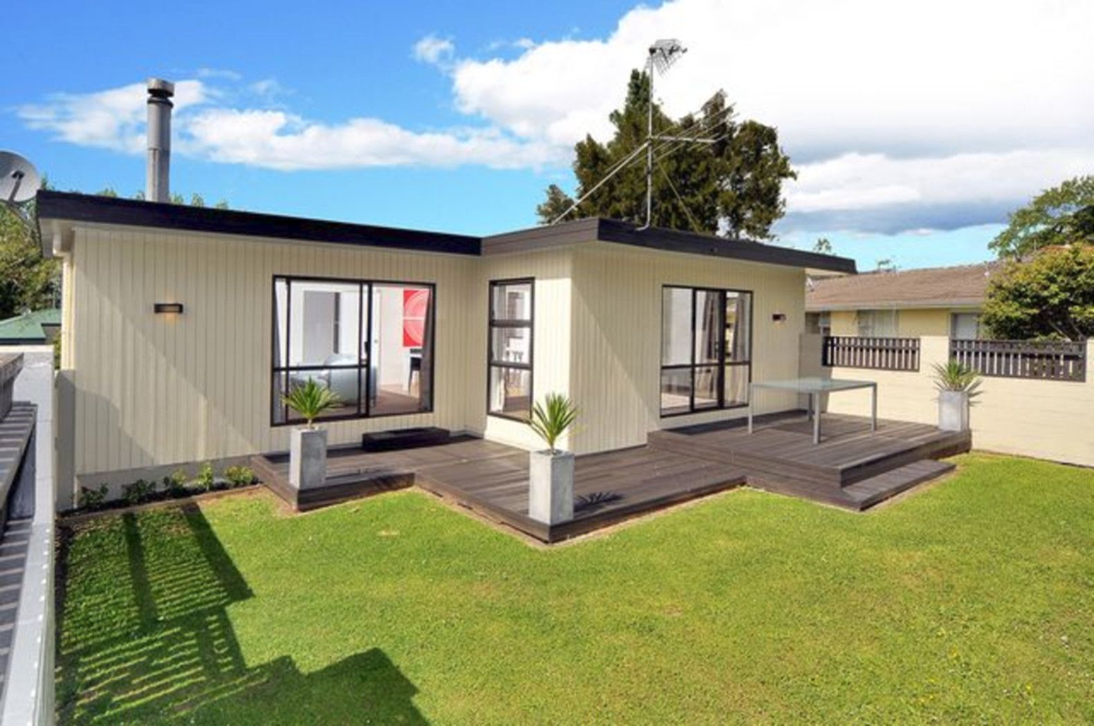 17 Phoenix Place, PAPATOETOE, Manukau City