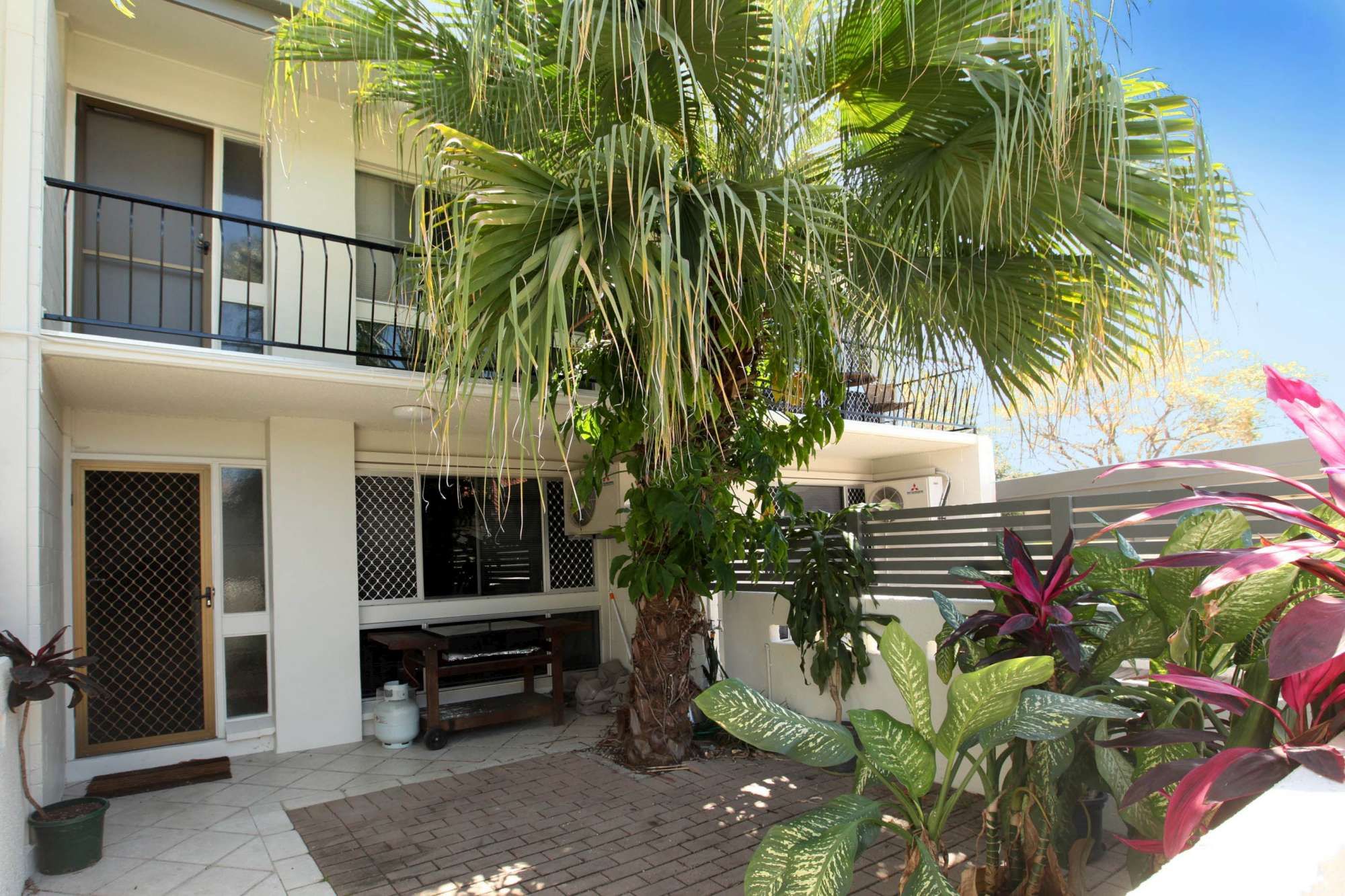 68 Paxton Street, NORTH WARD QLD 4810
