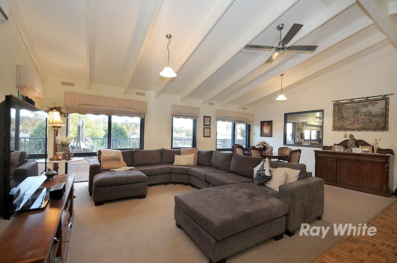 16 McNabb Street, BERWICK VIC 3806
