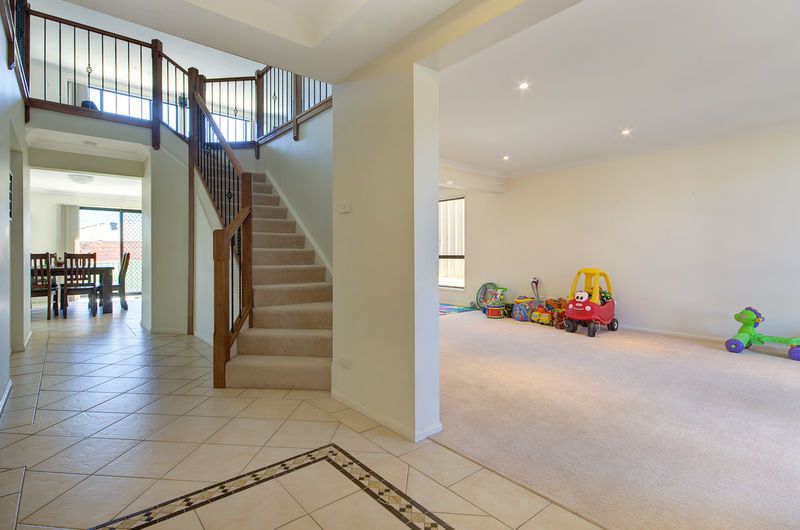 12 Kariewood Circuit, HORSLEY, NSW 2530