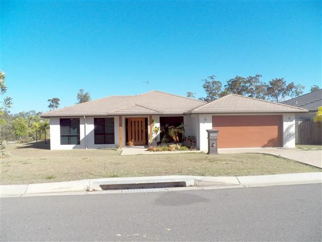 1 Grasstree Crescent, KIRKWOOD, QLD 4680