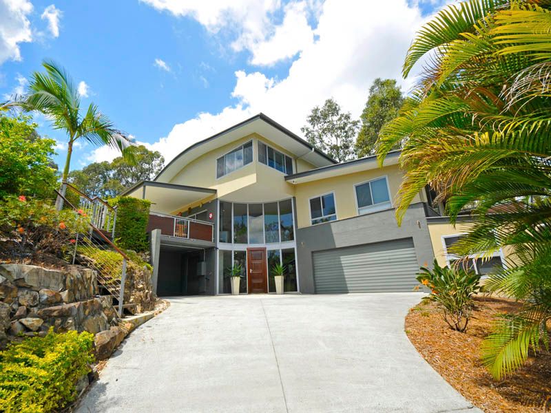 10 Forest Drive, ELANORA QLD 4221