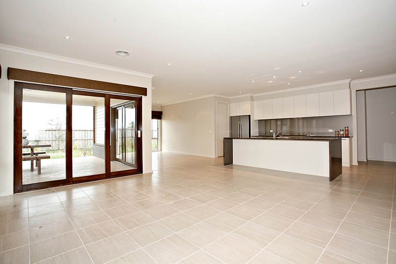 71 Wallara Waters Boulevard, WALLAN, VIC 3756