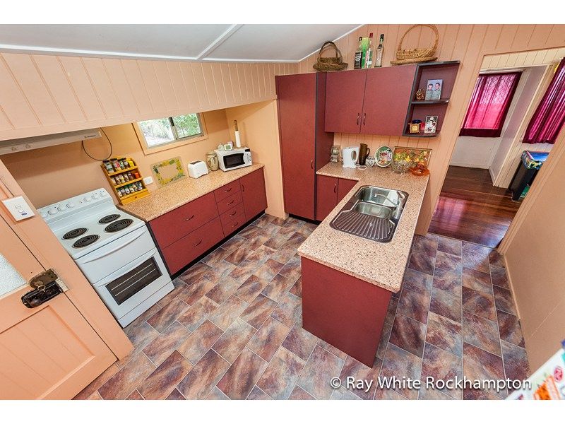 135 Earl Street, BERSERKER, QLD 4701