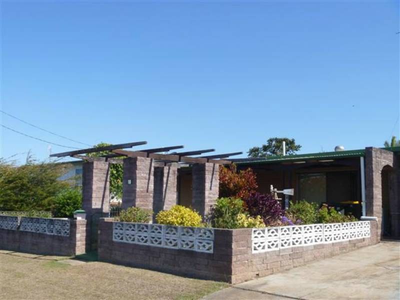 10 Campbell Street, CLINTON, QLD 4680