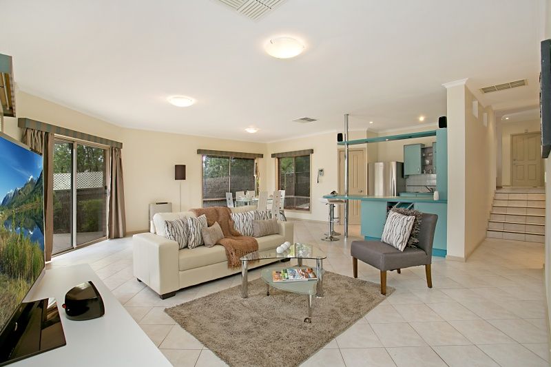 8 Lachlan Street, GREENWITH SA 5125
