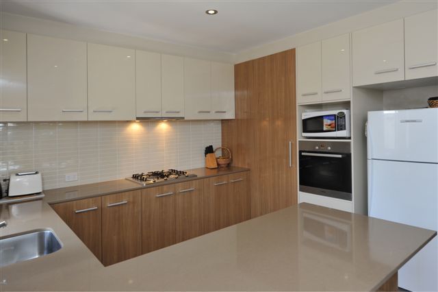 Unit 4, 223 Mackenzie Street, CENTENARY HEIGHTS, QLD 4350