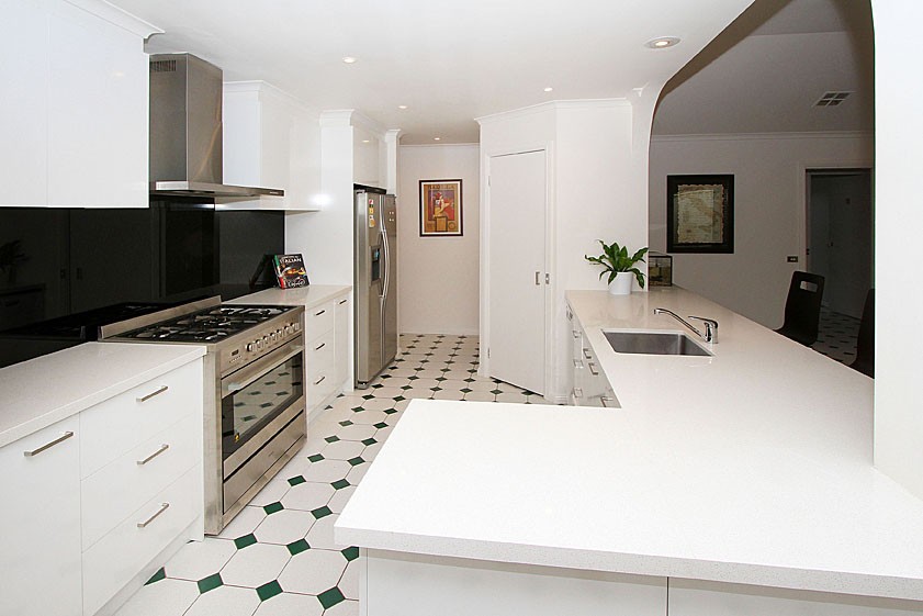 1 Lady Penrhyn Avenue, MILL PARK, VIC 3082