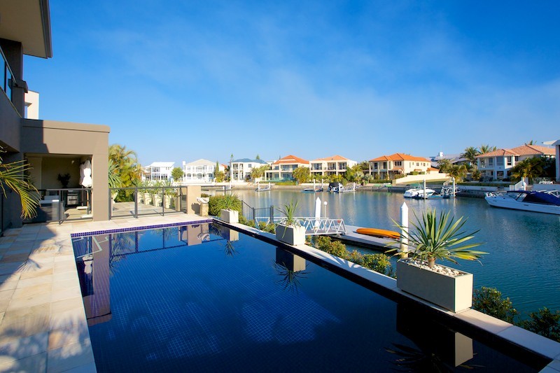 18 QUEEN GUINEVERES, SOVEREIGN ISLANDS, QLD 4216