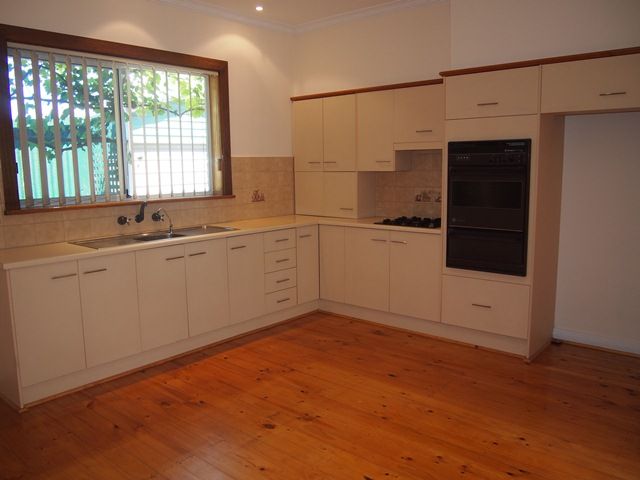 242 Military Road, HENLEY BEACH, SA 5022