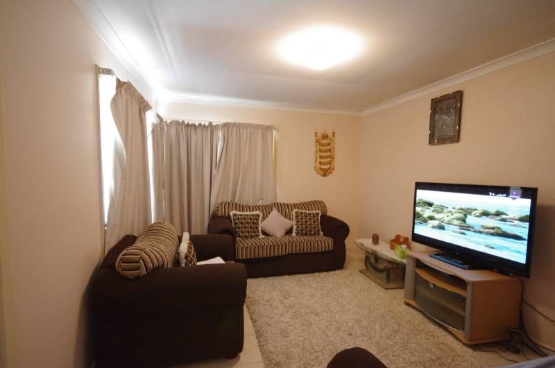 31 Burbridge Avenue, KOONDOOLA, WA 6064