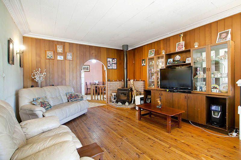 13 Griffith Street, OAK FLATS, NSW 2529
