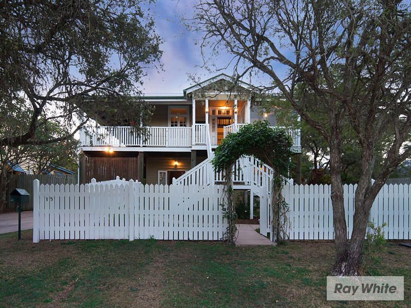 15 Anzac Avenue, SANDGATE QLD 4017