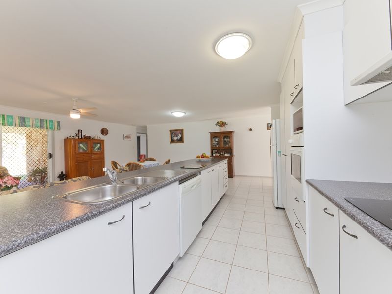 51 Newton Drive, BEERWAH, QLD 4519