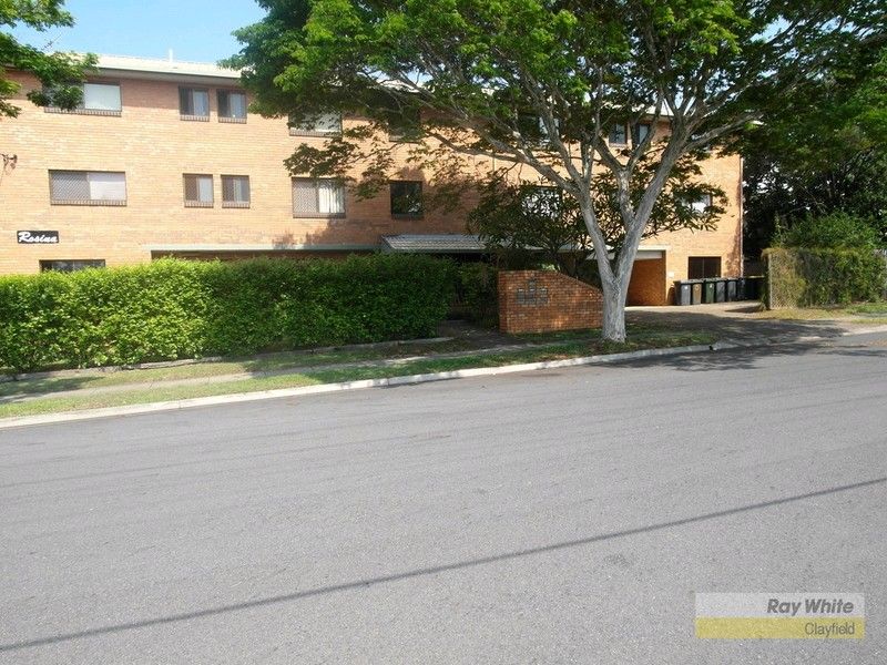 35 Railway Parade, CLAYFIELD QLD 4011
