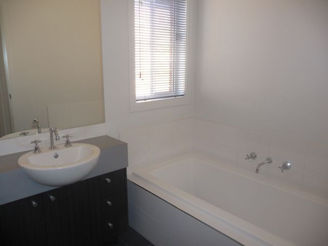 274 Clarkes Road, BROOKFIELD, VIC 3338