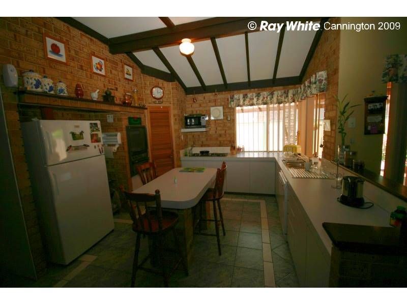 105 Luyer Avenue, EAST CANNINGTON, WA 6107