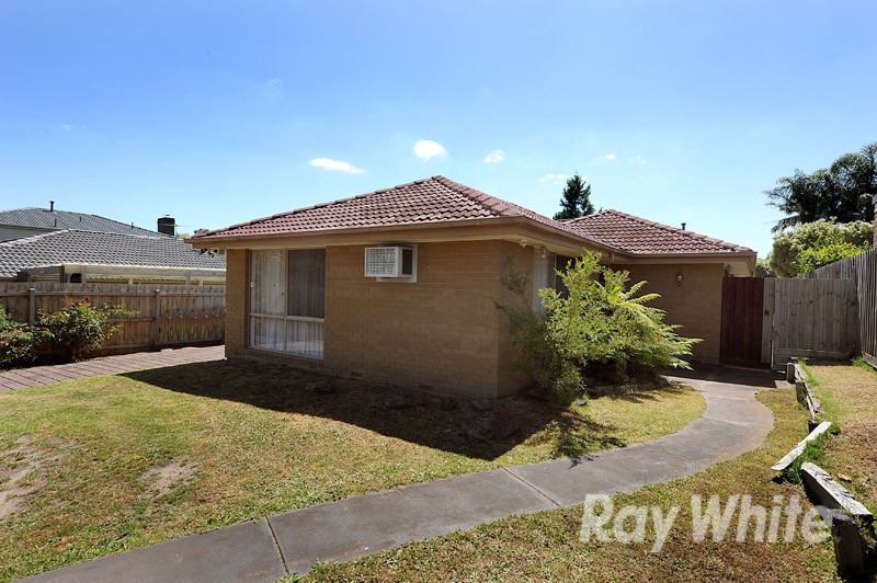 1 Buckland Court, ENDEAVOUR HILLS, VIC 3802