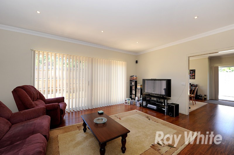 2/67 Commercial Road, FERNTREE GULLY, VIC 3156