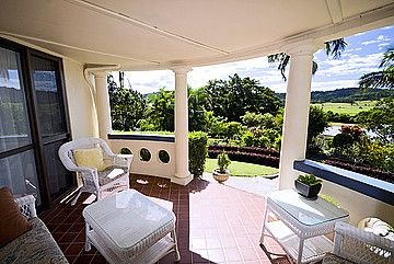 2 Woodchester Close, ROSEMOUNT, QLD 4560