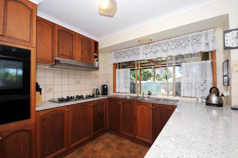 15 Dorchester Crescent, CARRUM DOWNS, VIC 3201